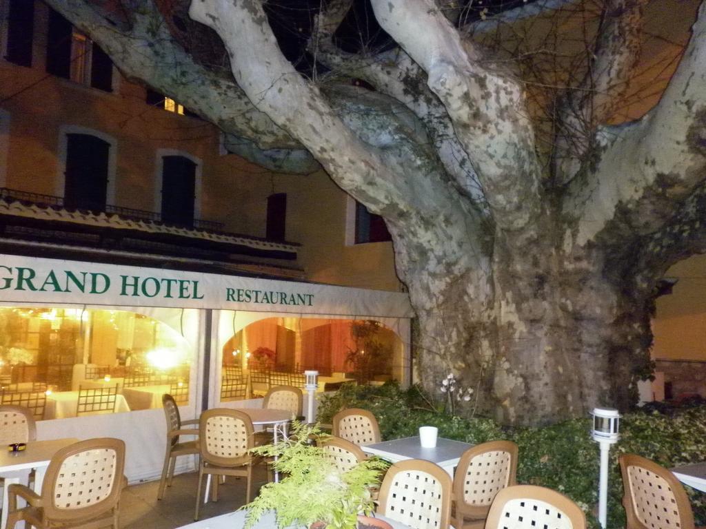 Le Grand Hotel Aups Exterior foto