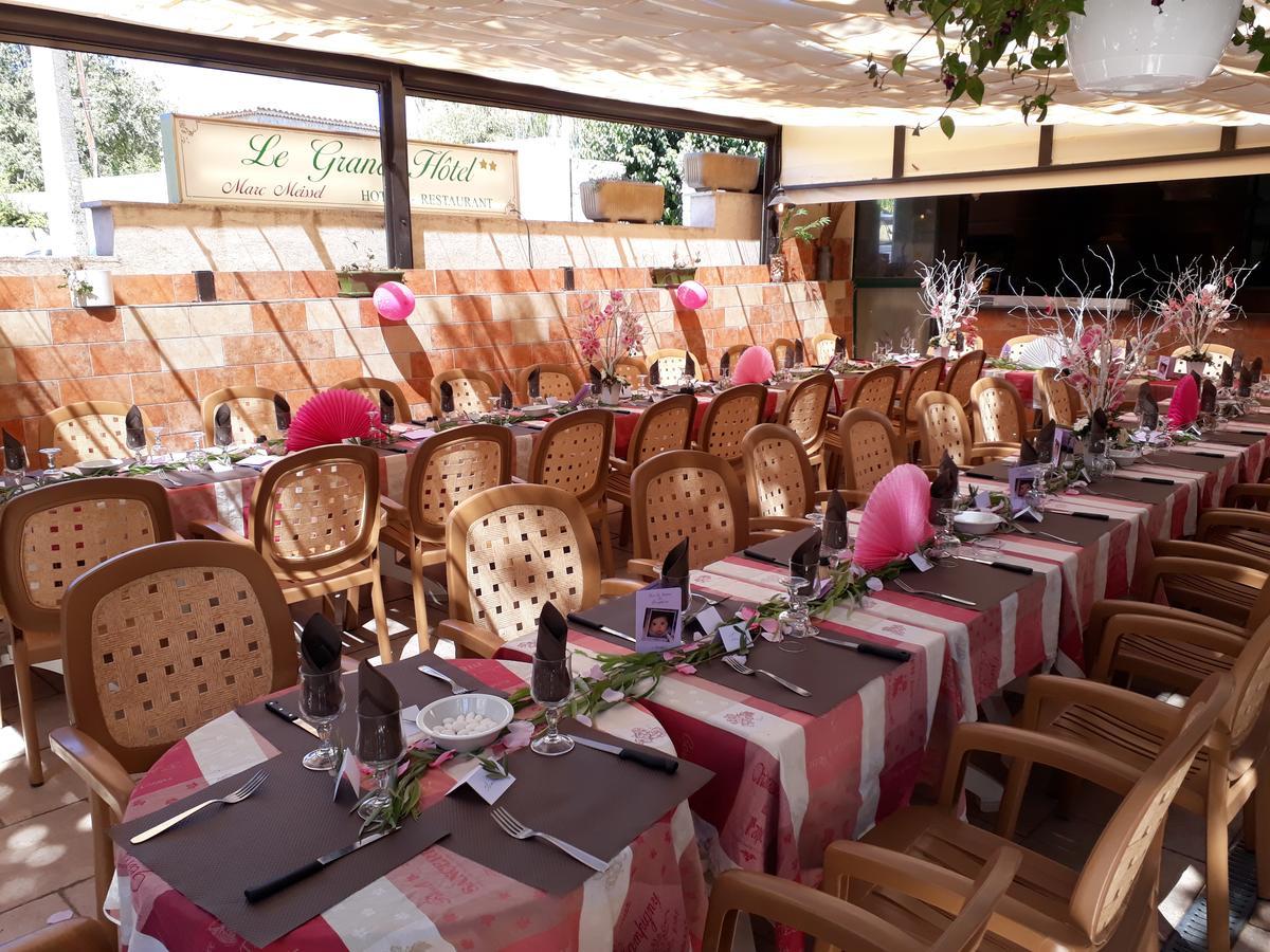Le Grand Hotel Aups Exterior foto